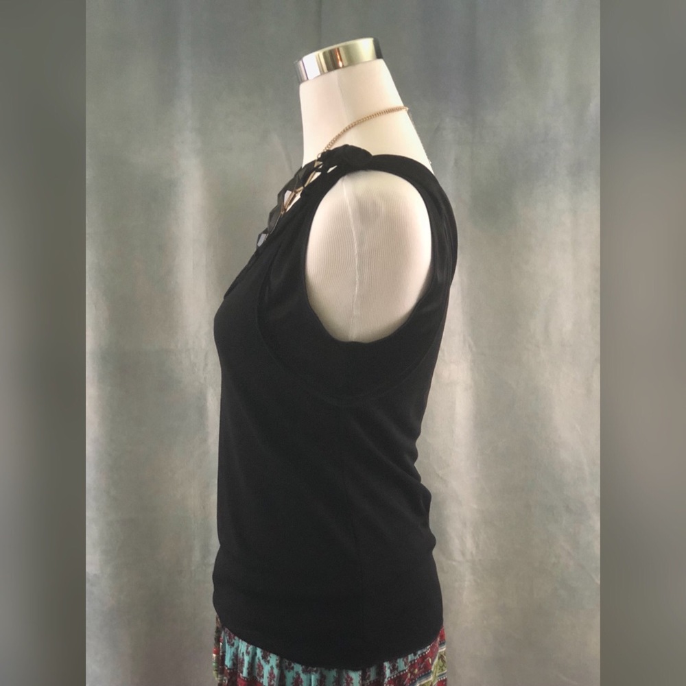 One-shoulder top - Picture 2 of 6